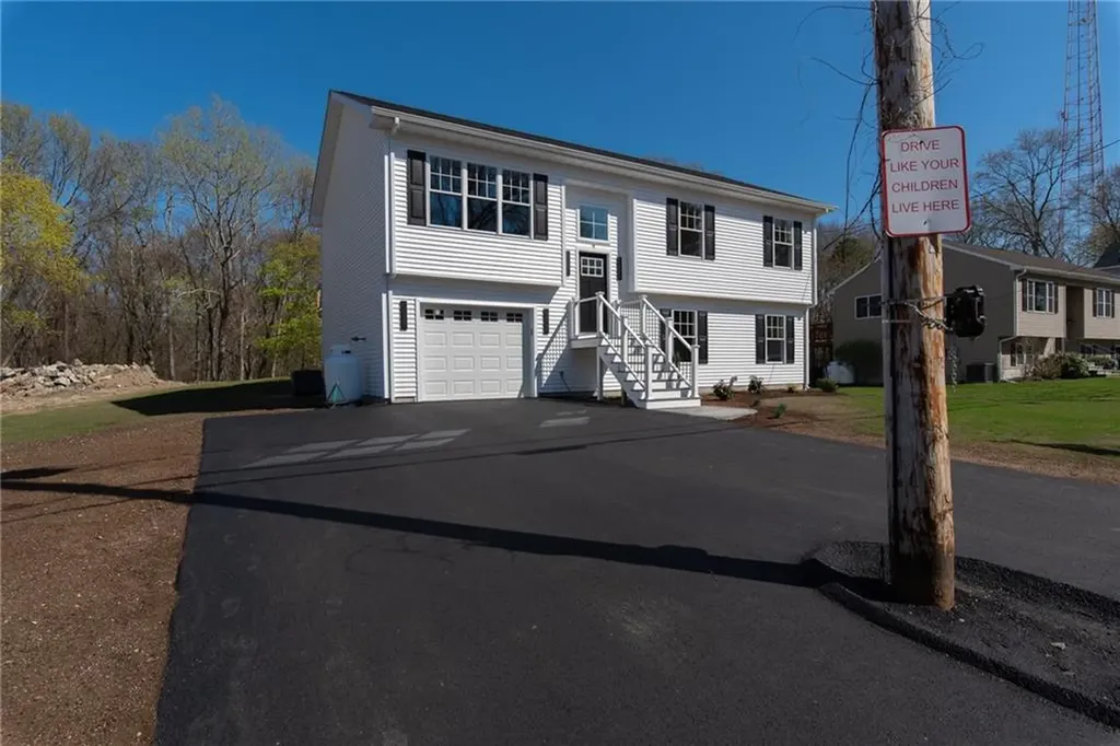 9 Ludlow Street Johnston RI 02919