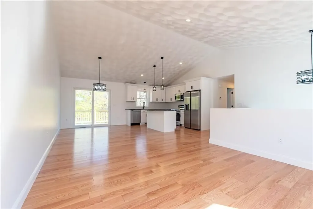 9 Ludlow Street Johnston RI 02919