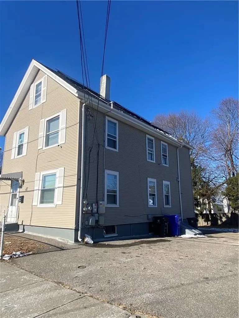 47 Urban Avenue Pawtucket RI 02860