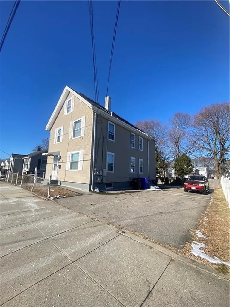 47 Urban Avenue Pawtucket RI 02860