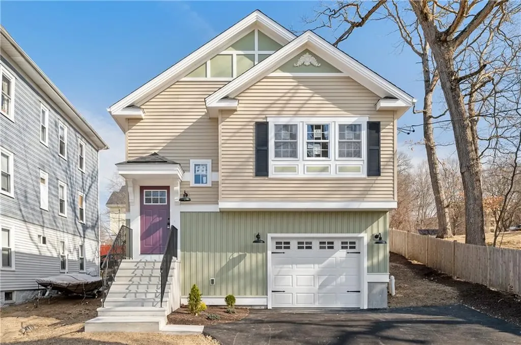 814 Elm Street Woonsocket RI 02895