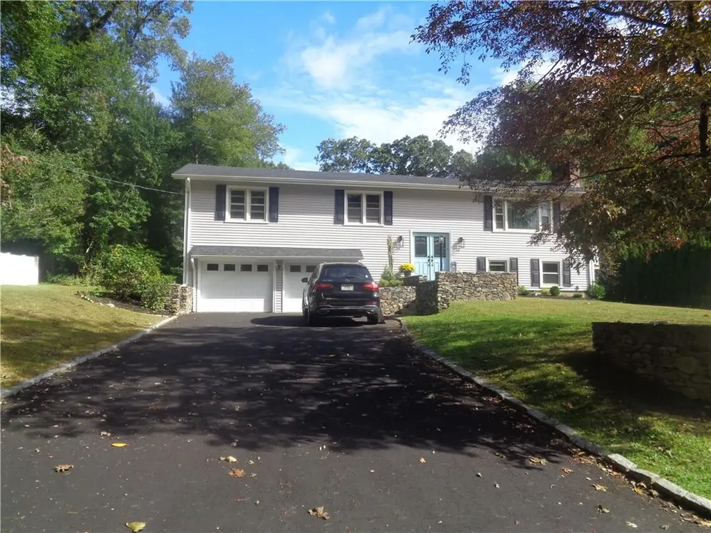 116 Winnisquam Drive Warwick RI 02886