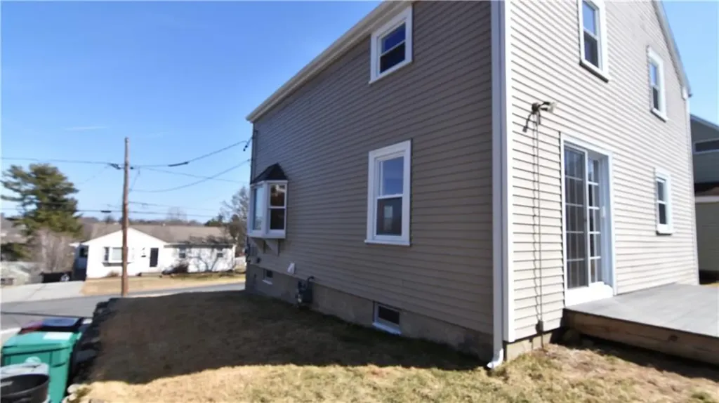 58 Cherry Hill Avenue Woonsocket RI 02895