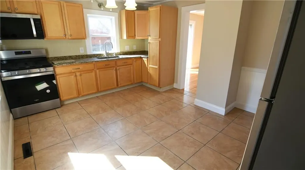 58 Cherry Hill Avenue Woonsocket RI 02895