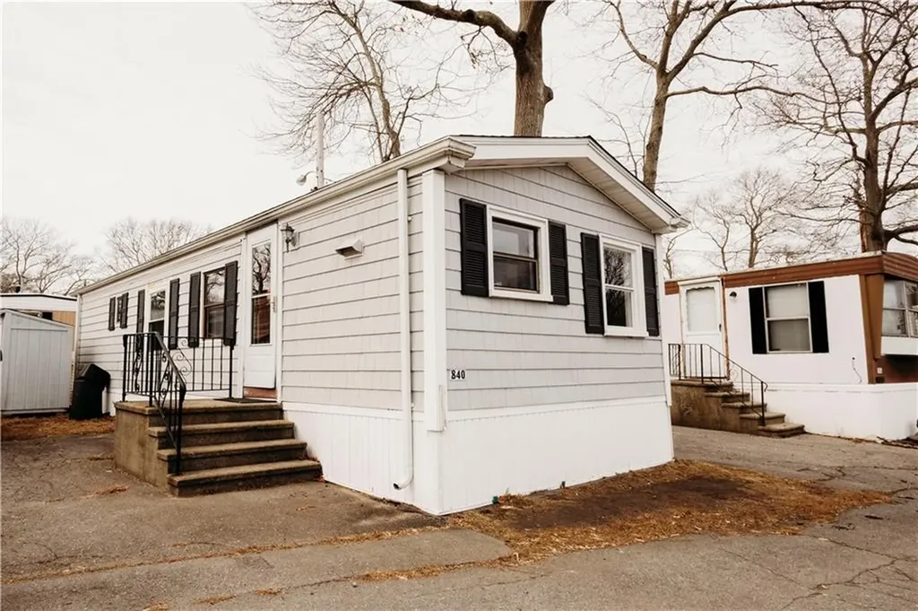 840 Forest Park Avenue Middletown RI 02842