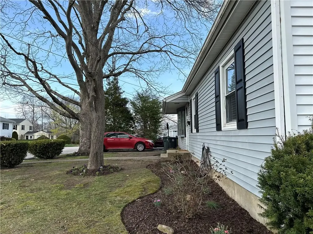 26 Raymond Street Coventry RI 02816