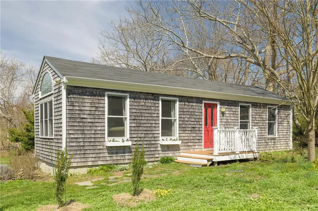 161 Freeborn Street Portsmouth RI 02871