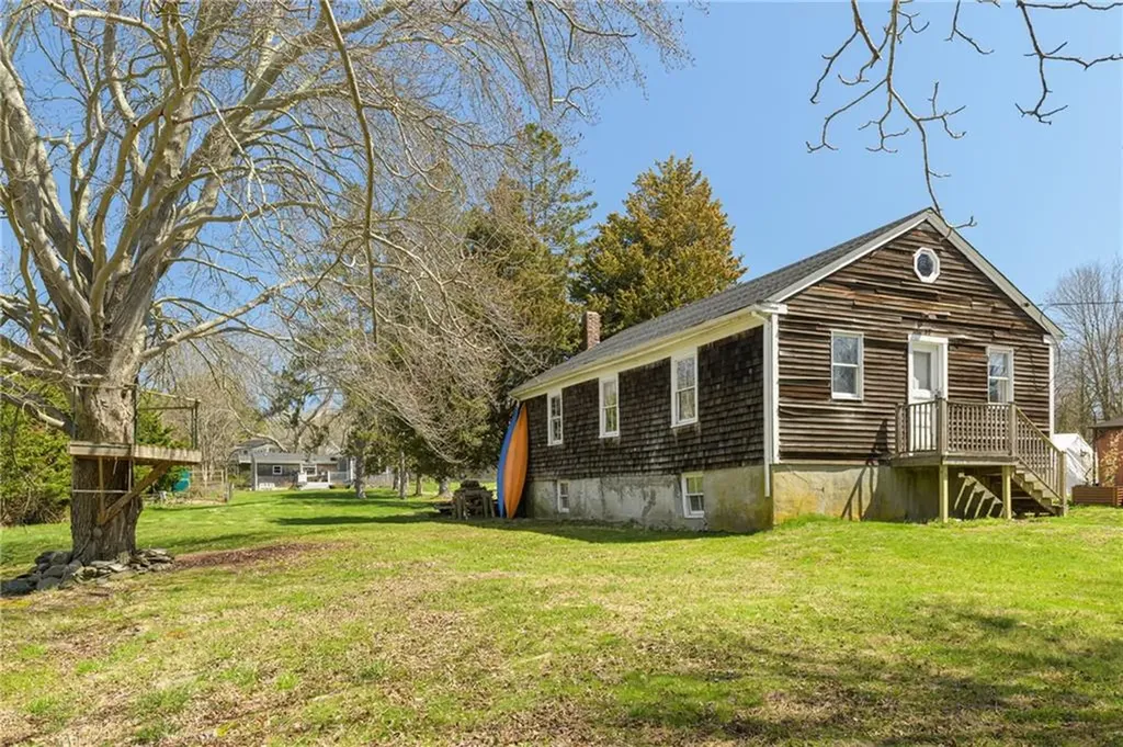 161 Freeborn Street Portsmouth RI 02871