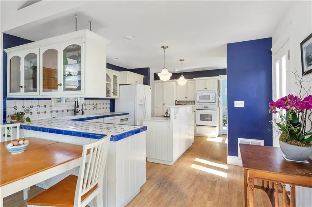 161 Freeborn Street Portsmouth RI 02871