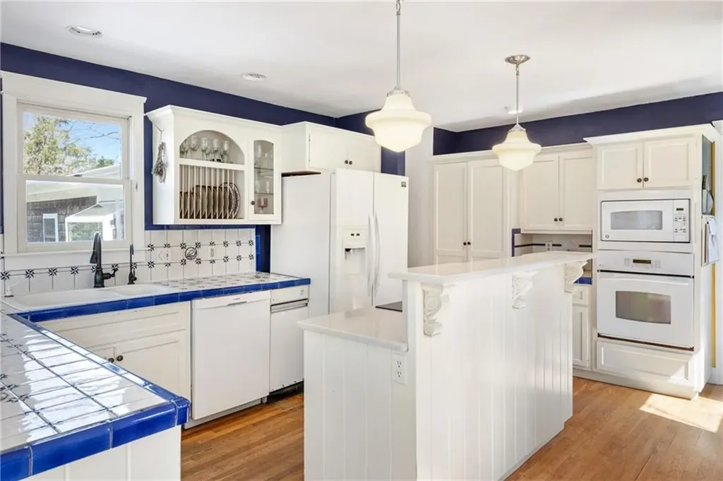 161 Freeborn Street Portsmouth RI 02871
