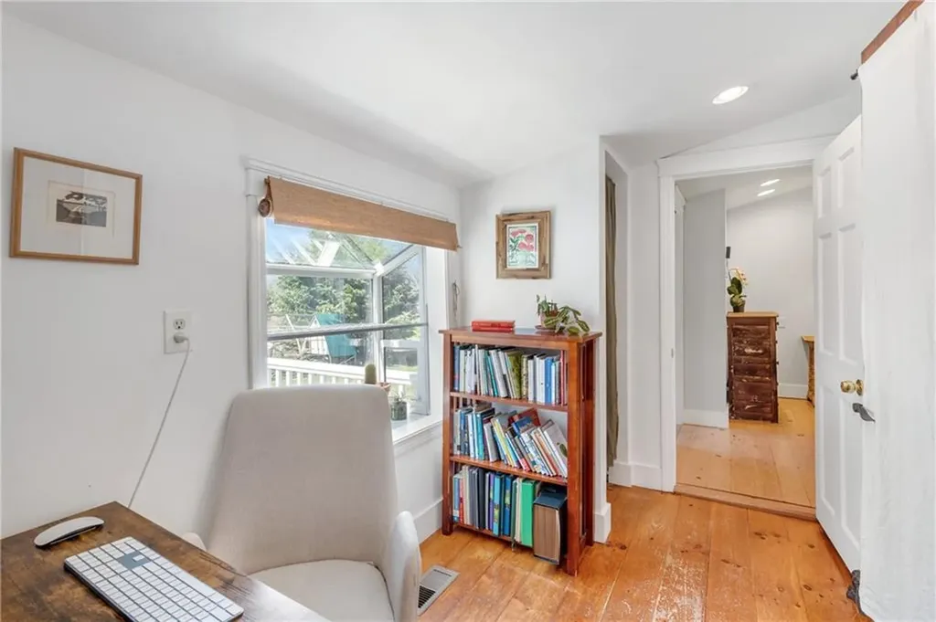 161 Freeborn Street Portsmouth RI 02871