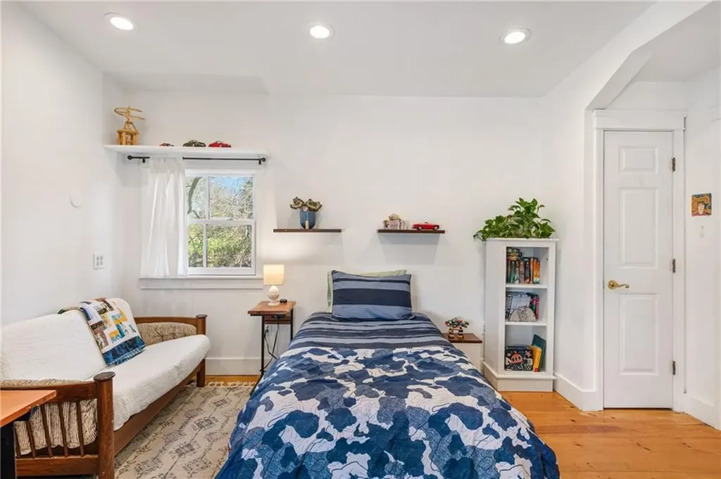 161 Freeborn Street Portsmouth RI 02871