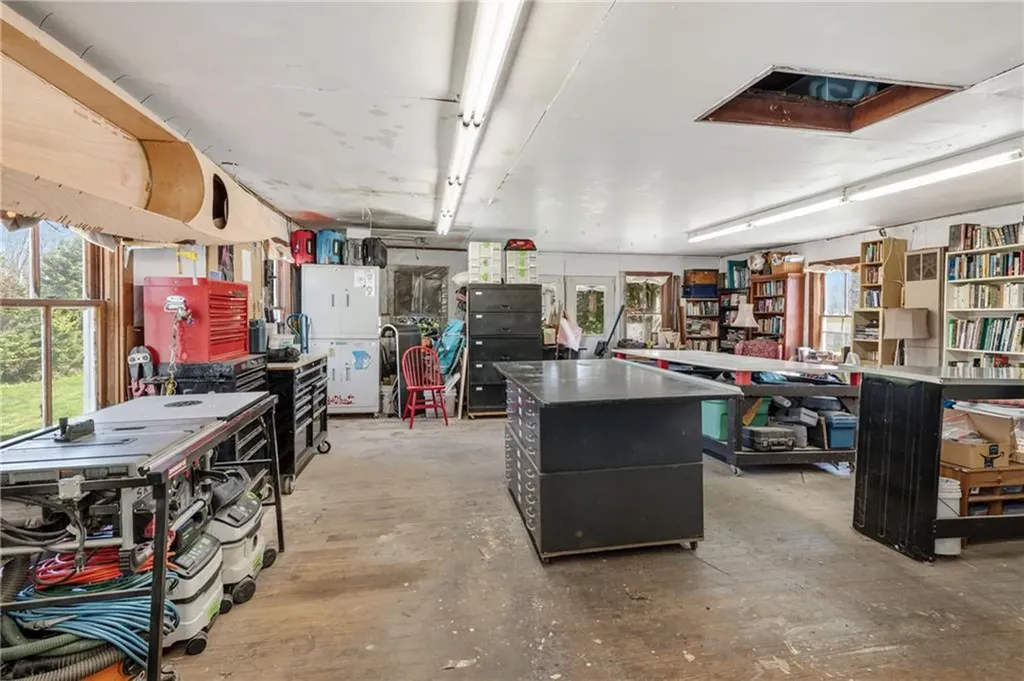161 Freeborn Street Portsmouth RI 02871
