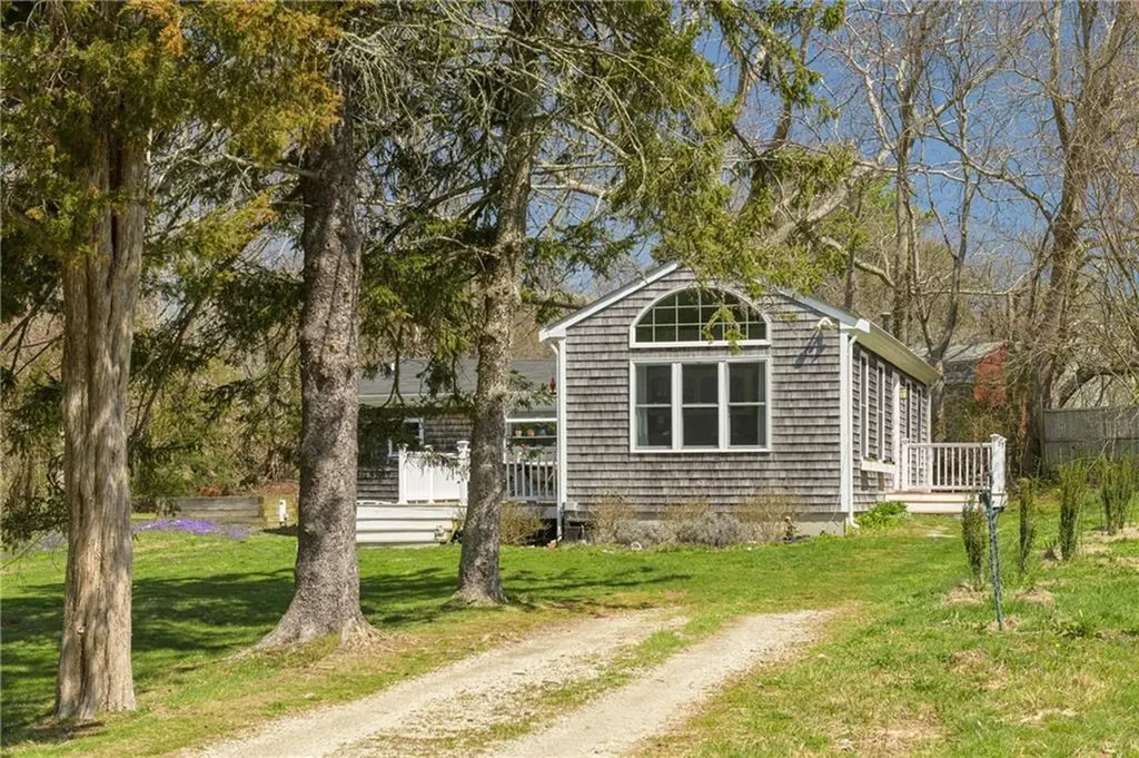 161 Freeborn Street Portsmouth RI 02871