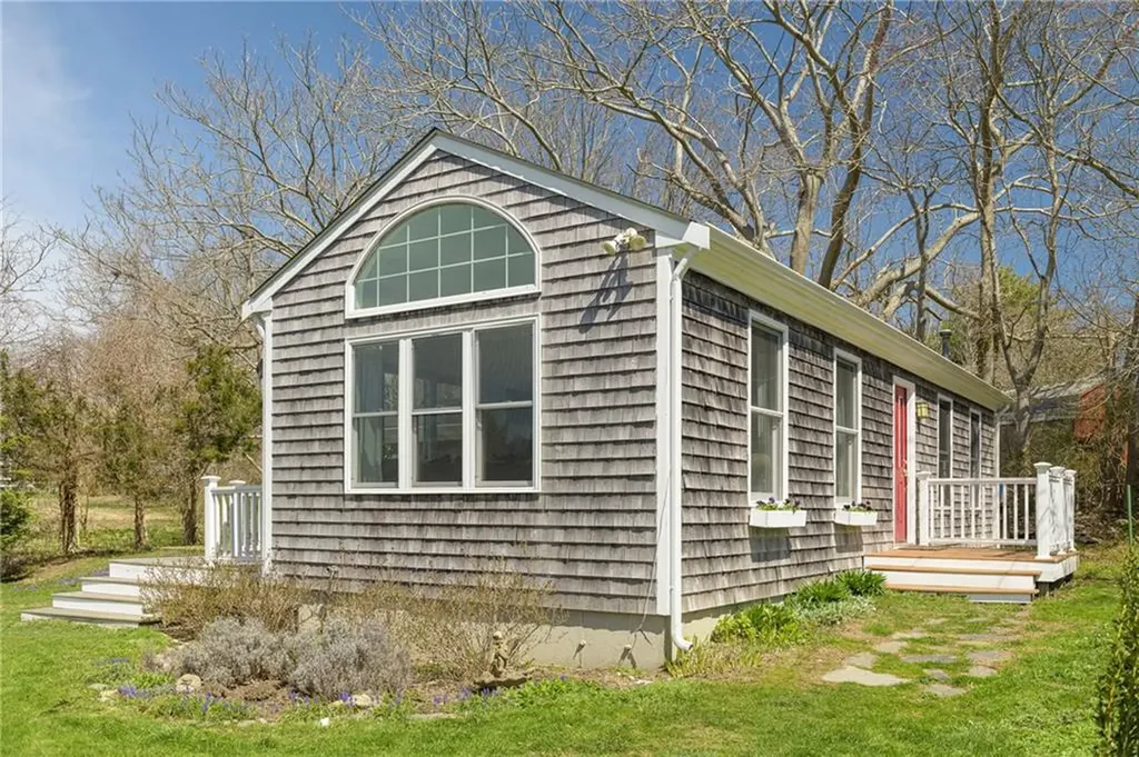 161 Freeborn Street Portsmouth RI 02871