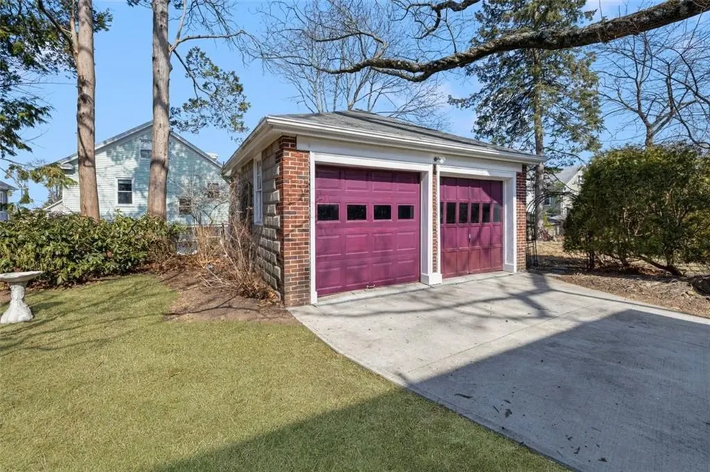108 112 Woodbine Street Providence RI 02906