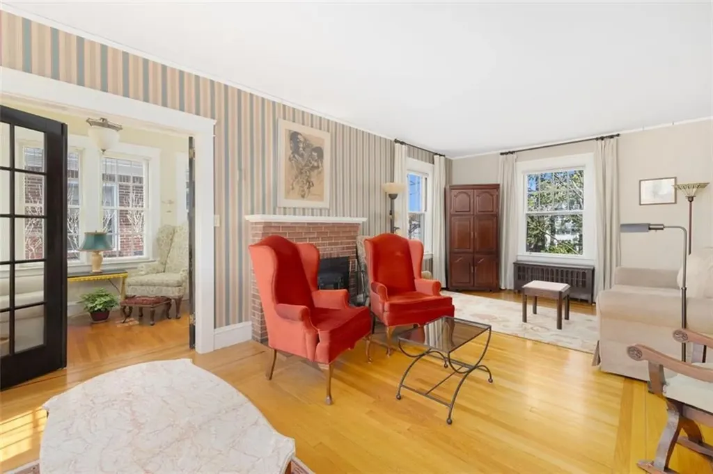 108 112 Woodbine Street Providence RI 02906
