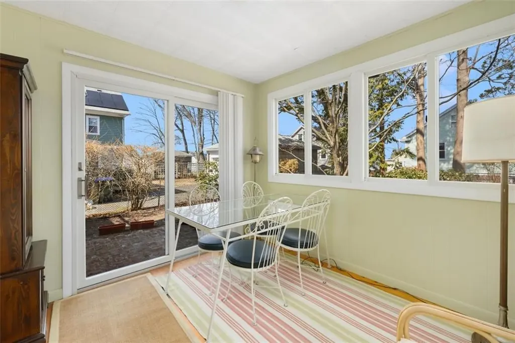 108 112 Woodbine Street Providence RI 02906