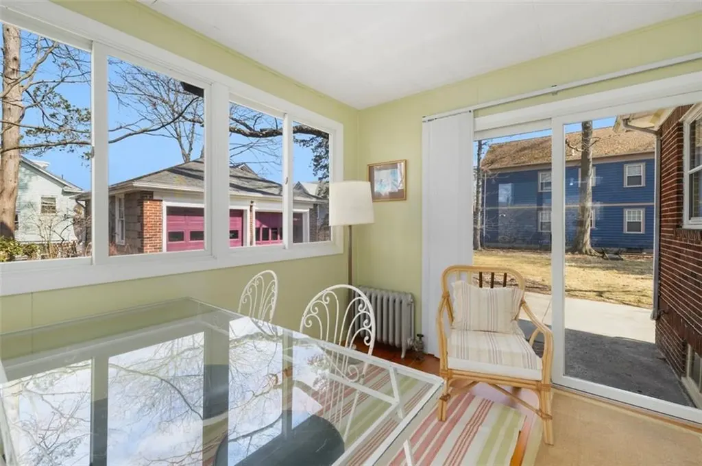 108 112 Woodbine Street Providence RI 02906