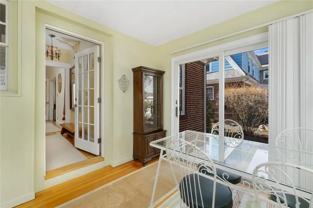 108 112 Woodbine Street Providence RI 02906