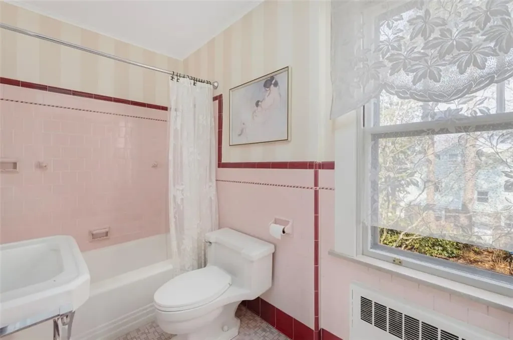 108 112 Woodbine Street Providence RI 02906