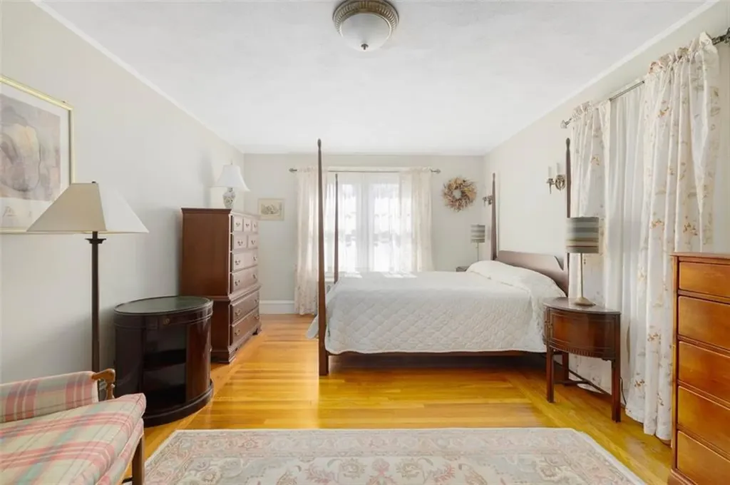 108 112 Woodbine Street Providence RI 02906