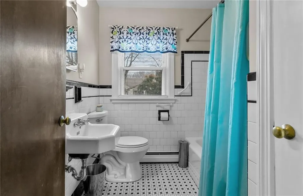 22 Elmwood Drive Bristol RI 02809