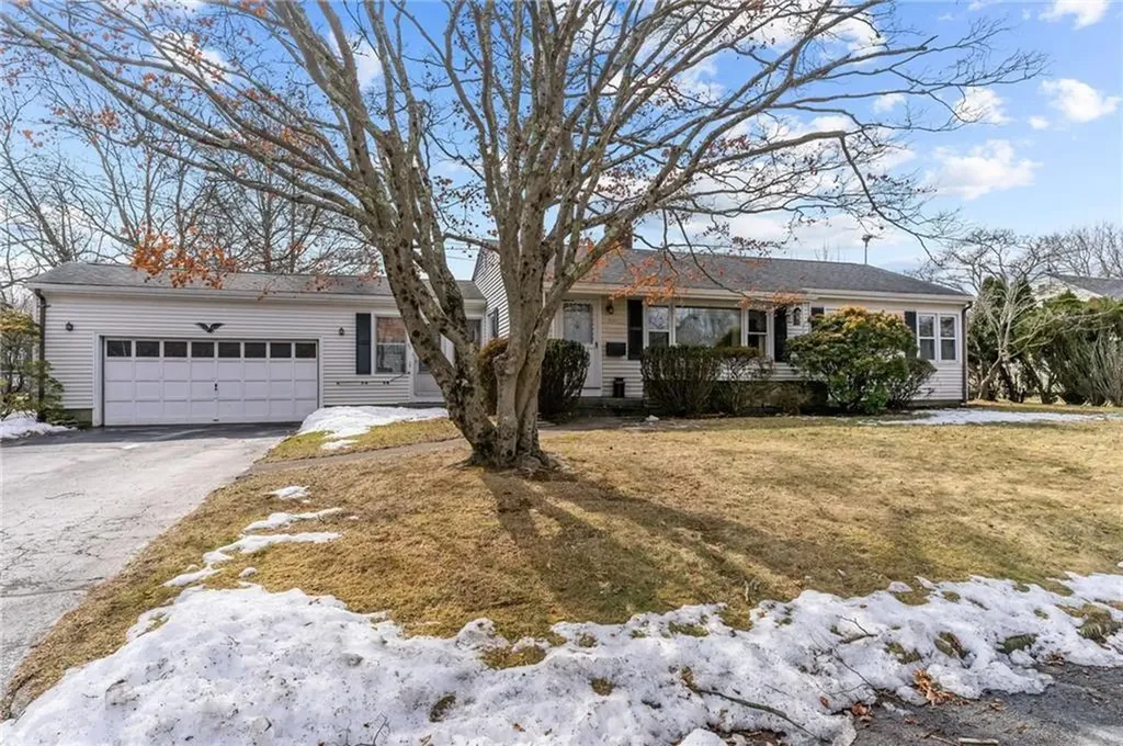 22 Elmwood Drive Bristol RI 02809