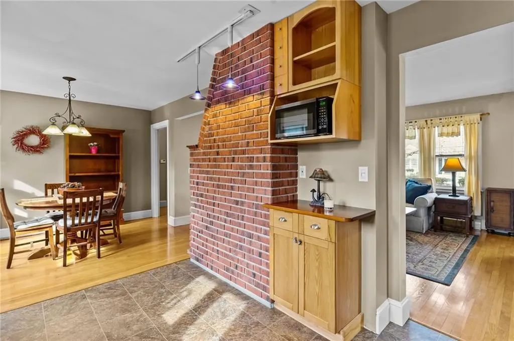 22 Elmwood Drive Bristol RI 02809