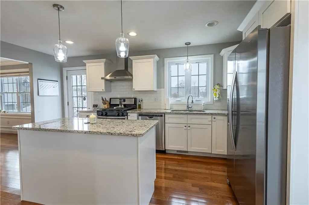 88 Phillip Avenue Cumberland RI 02864