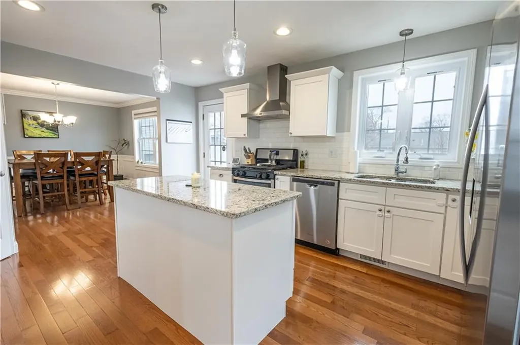 88 Phillip Avenue Cumberland RI 02864