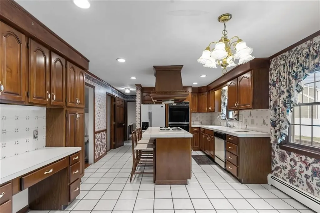 385 Olney Arnold Road Cranston RI 02921