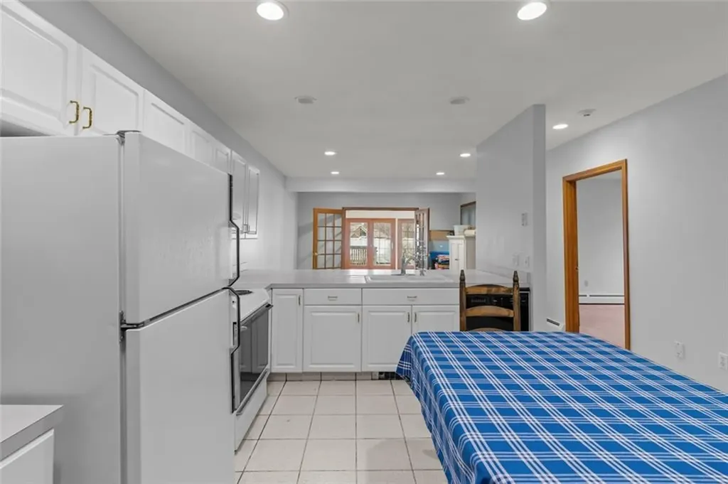 385 Olney Arnold Road Cranston RI 02921