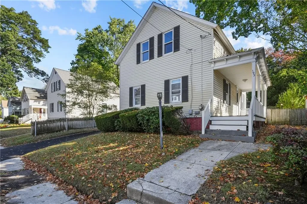 193 Roger Williams Avenue East Providence RI 02916