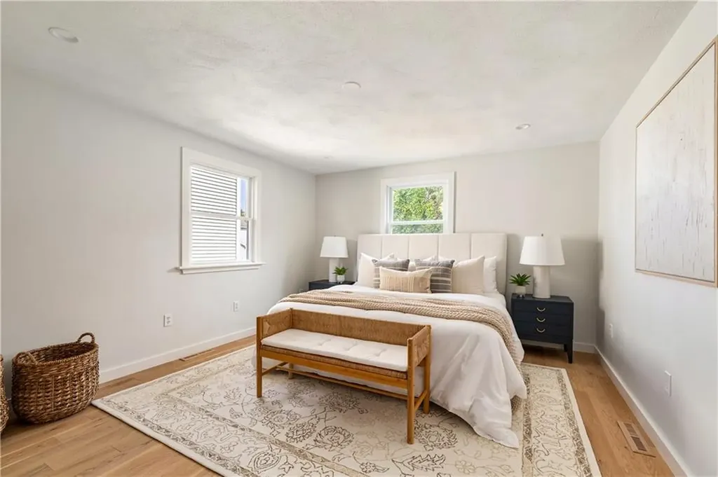 16 Coffey Avenue Narragansett RI 02882