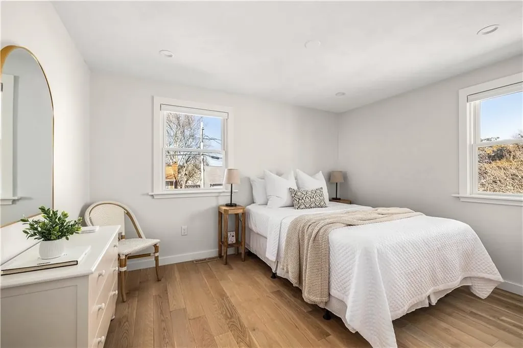 16 Coffey Avenue Narragansett RI 02882