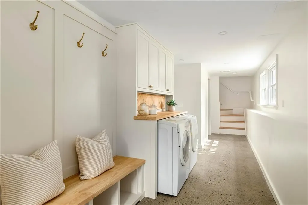 16 Coffey Avenue Narragansett RI 02882
