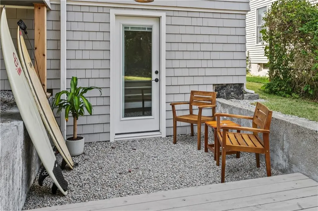 16 Coffey Avenue Narragansett RI 02882