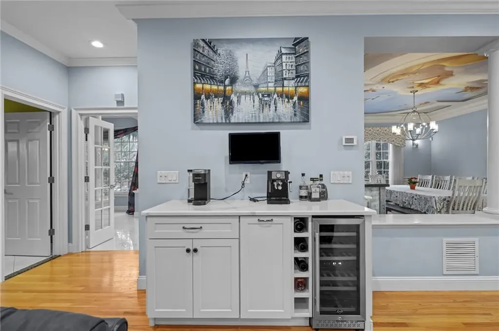 20 Fair Oaks Drive Lincoln RI 02865