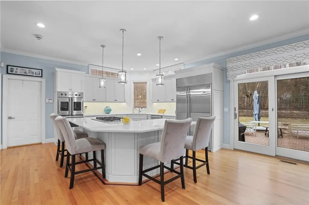 20 Fair Oaks Drive Lincoln RI 02865
