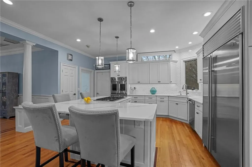 20 Fair Oaks Drive Lincoln RI 02865