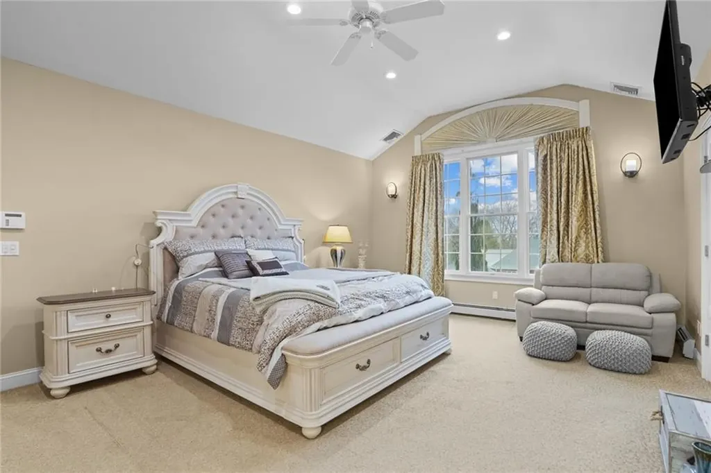 20 Fair Oaks Drive Lincoln RI 02865
