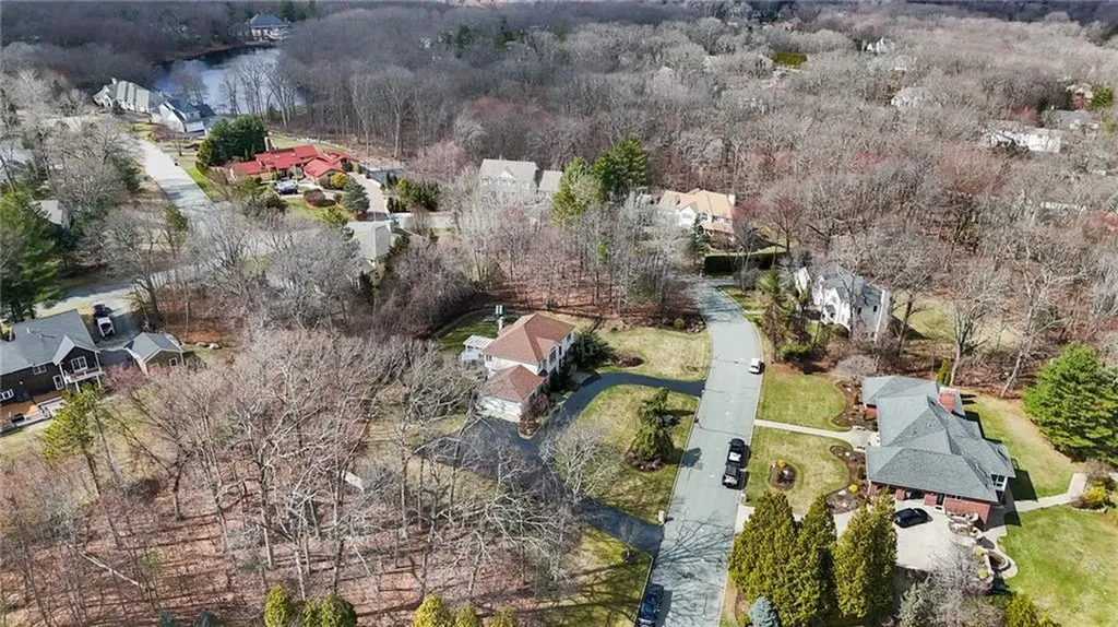 20 Fair Oaks Drive Lincoln RI 02865