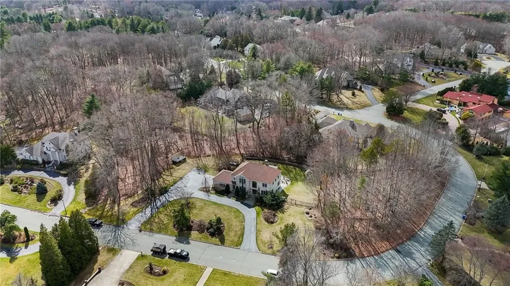20 Fair Oaks Drive Lincoln RI 02865