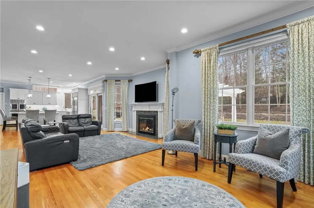 20 Fair Oaks Drive Lincoln RI 02865