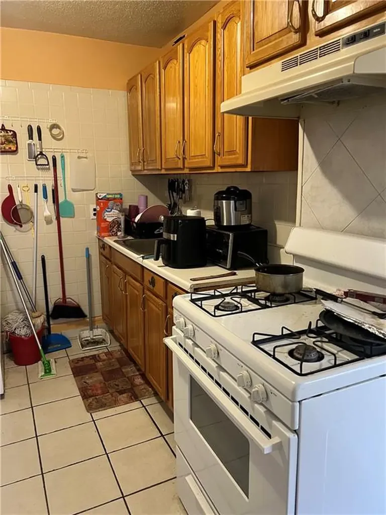 131 Mitchell Street Providence RI 02907