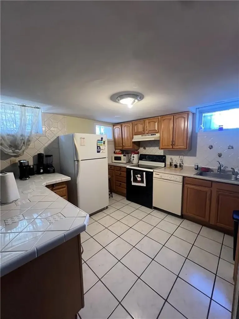 131 Mitchell Street Providence RI 02907