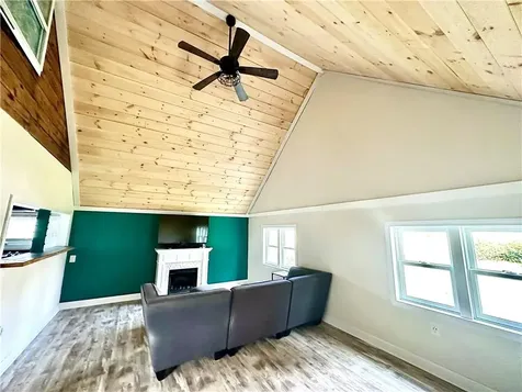 92 Cove Street Portsmouth RI 02871