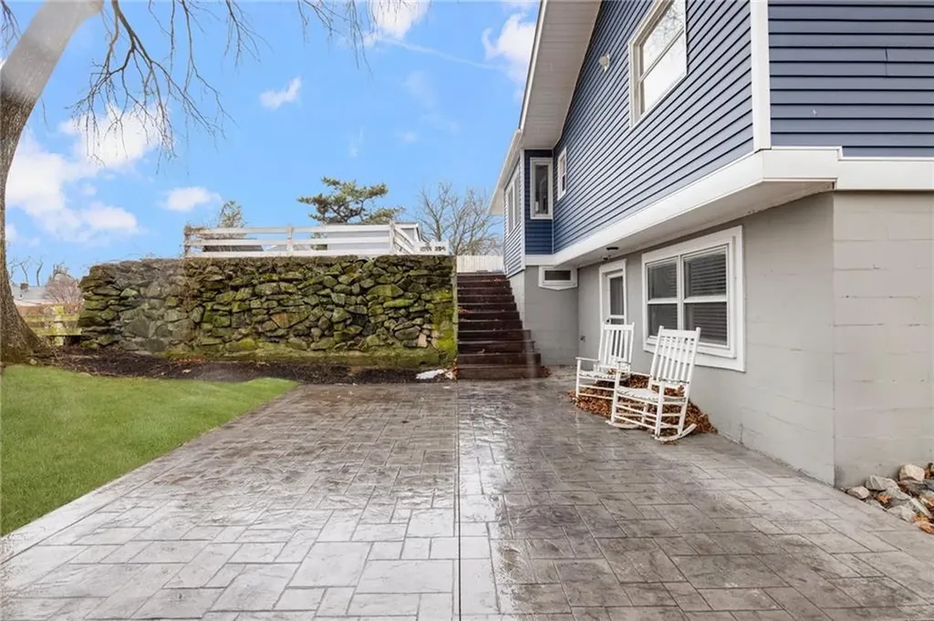 11 Hardwick Street Cumberland RI 02864