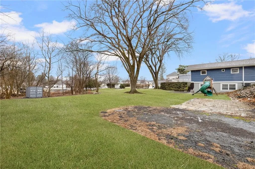 11 Hardwick Street Cumberland RI 02864